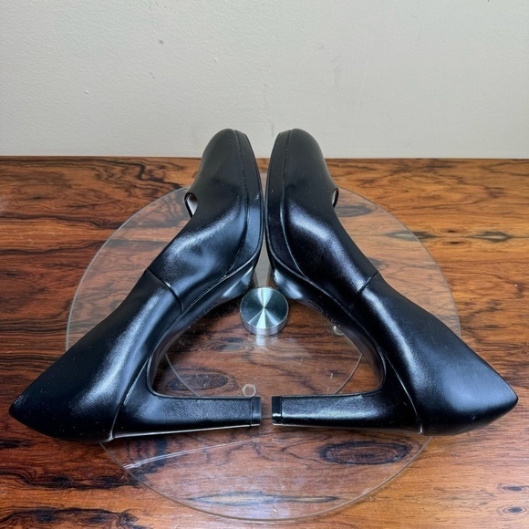 LifeStride Julia Platform Pump in black - Picture 14 of 15